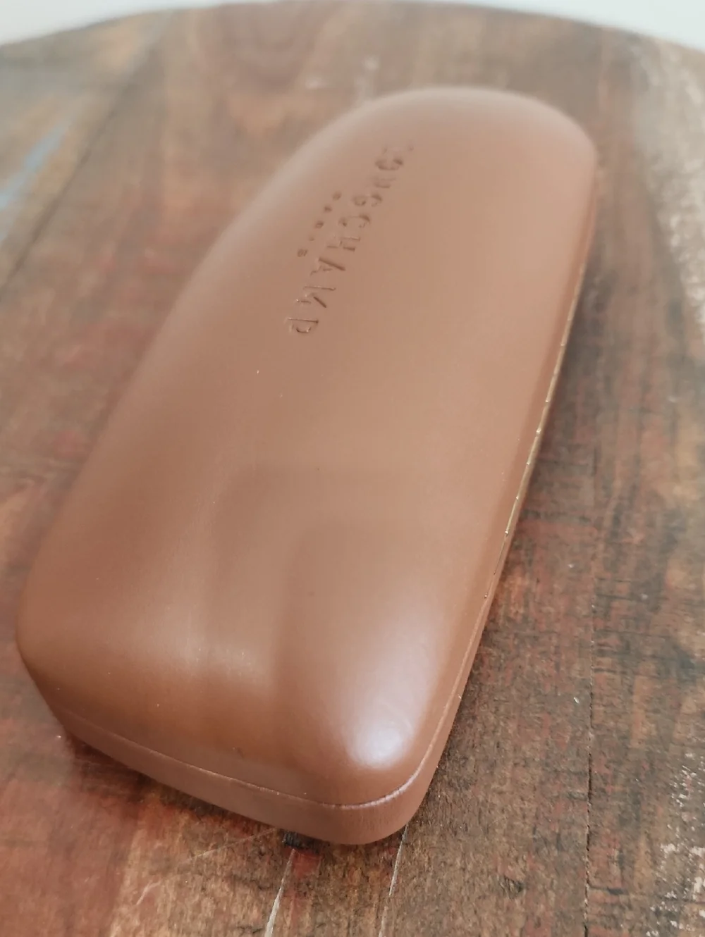 Longchamp Paris Tan Hard Sunglasses Eyeglasses Case Clamshell Embossed